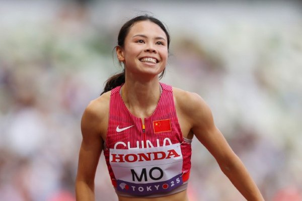 贵海国际 莫家蝶54秒63获小组第三，中国女子400米栏时隔16年再进世锦赛半决赛