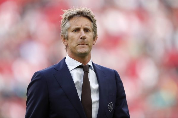 鸿牛配资 范德萨：C罗那时说他会成为世界最佳，我说别太自信，但他做到了